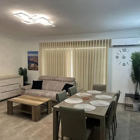 Devonshire Flats 2bed - Bugibba Square By Homely St. Paul's Bay