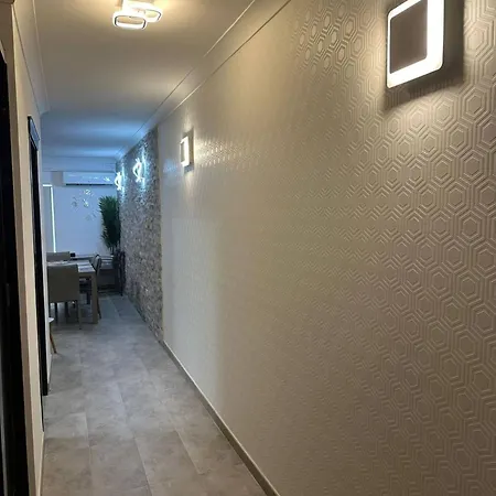 Devonshire Flats 2bed - Bugibba Square By Homely Apartment