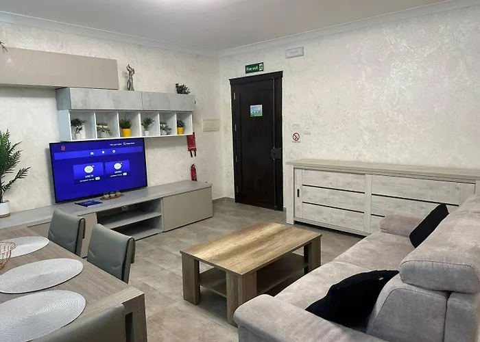 Apartment Devonshire Flats 2bed - Bugibba By Homely